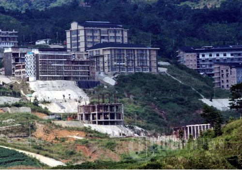 Tak Kunjung Kelar Lawan Hotel Rayja, Warga Batu Mengadu ke Komnas HAM