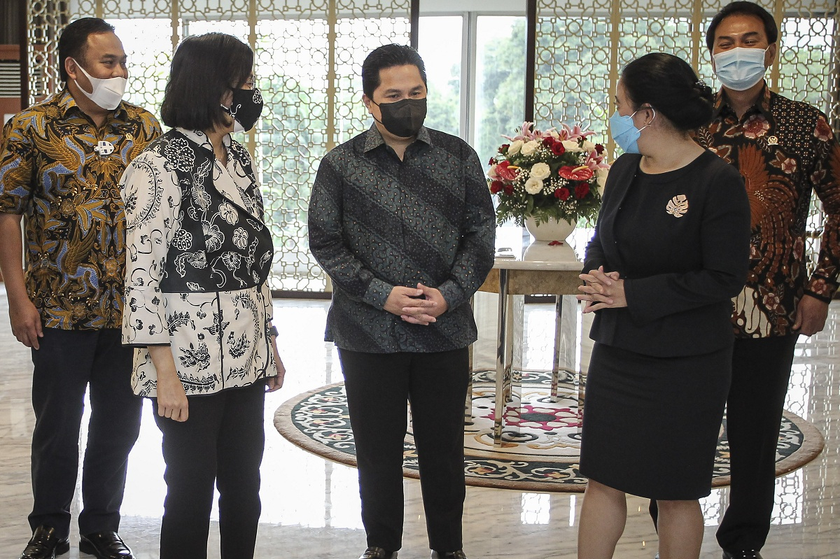 Jokowi Lantik Dewan Pengawas Lembaga Pengelola Investasi