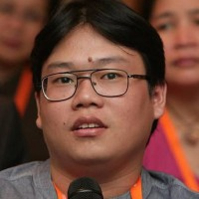Roy Thaniago dan Rapotivi