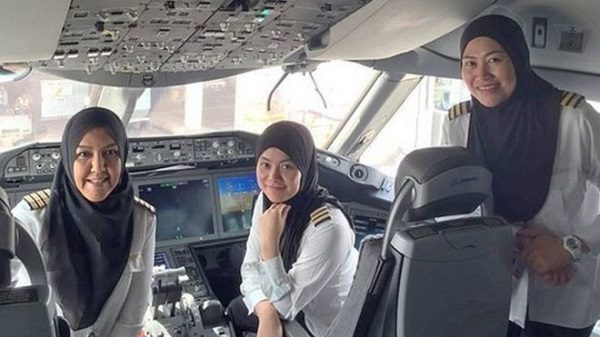 Penerbangan Bersejarah Kru Perempuan ke Arab Saudi 