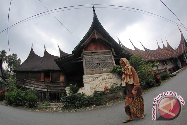 Robohnya Rumah Gadang Kami