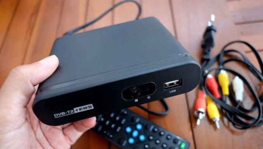 2 November, Pemerintah Hentikan Siaran TV Analog