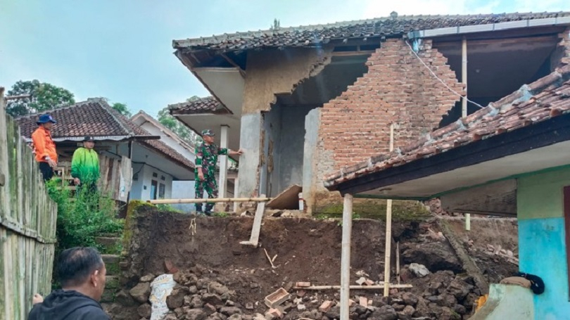 Gempa-Longsor Garut, Mensos Minta Warga Segera Direlokasi