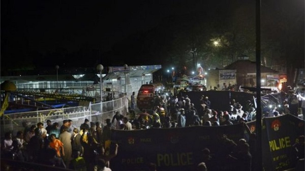 Serangan Bunuh Diri di Taman Umum Pakistan, Puluhan Tewas