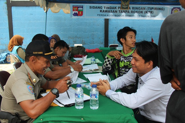 Eko Hadi: Sulitnya Melepas Jerat Rokok