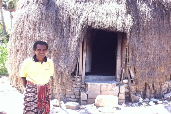 Simon Sabona, Laki-laki Baru dari Desa Toineke, NTT [Bagian 1]