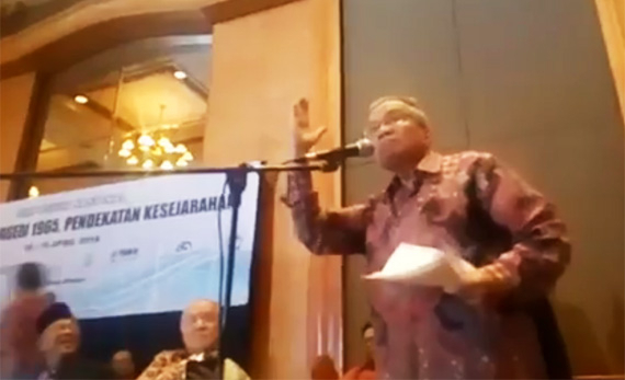 Ini Puisi Provokatif Taufiq Ismail
