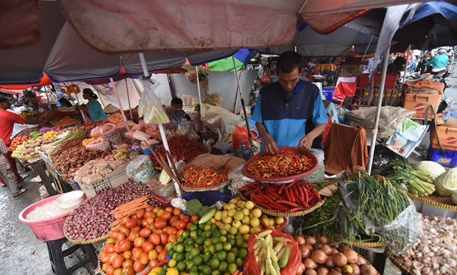 BPS: Waspadai Inflasi dari Kenaikan Harga Beras-Minyak Goreng 