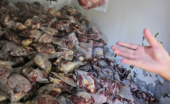 Di Banyumas, Penjualan Daging Sapi Beku Langsung Ludes dalam Sehari