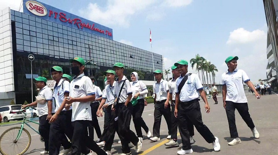 Protes PHK Sritex, KSPI Unjuk Rasa di Istana 5 Maret
