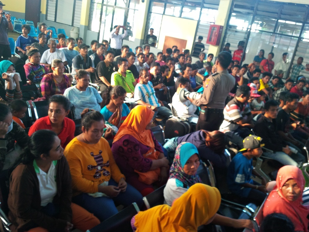 Ratusan TKI Bermasalah Dipulangkan  dari Malaysia 