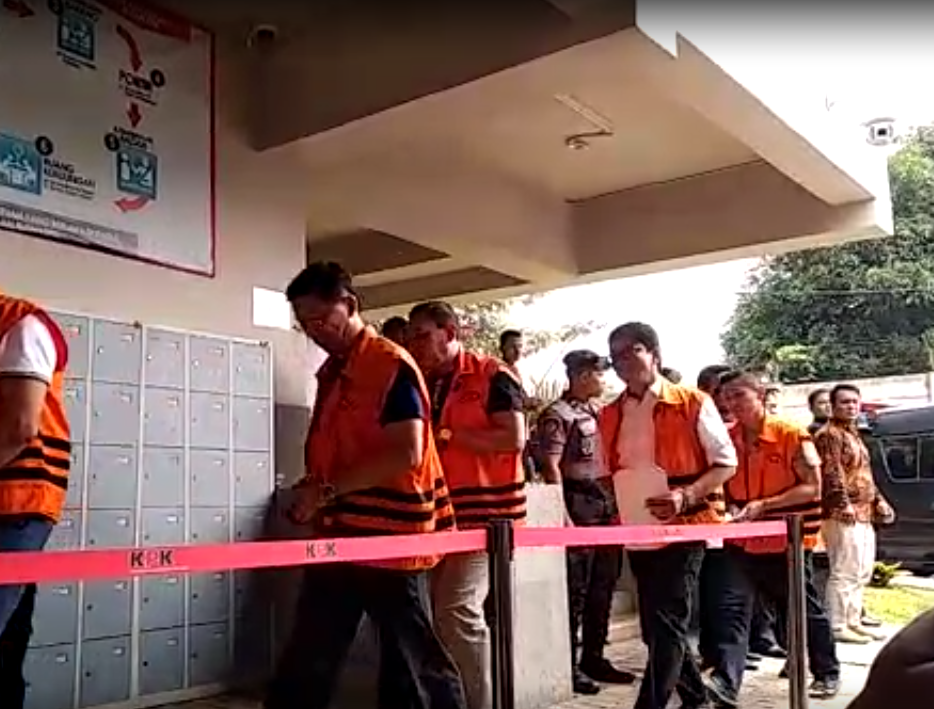 Tahanan KPK menggunakan hak pilih di Pemilu 2019 (Foto: Muthia)