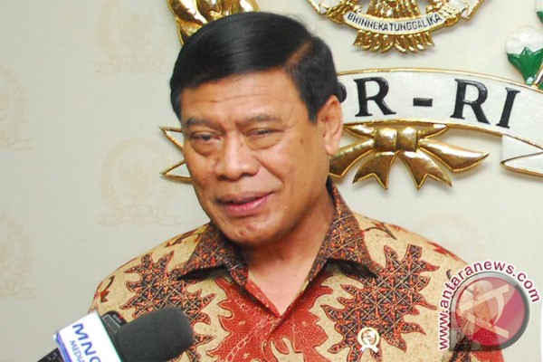 Menteri Tedjo Akan Dorong Hakim Sarpin Cabut Laporan