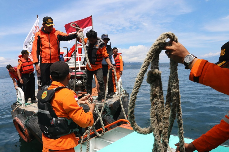 Basarnas Teliti 2 Objek  yang Diduga Bangkai KM Sinar Bangun