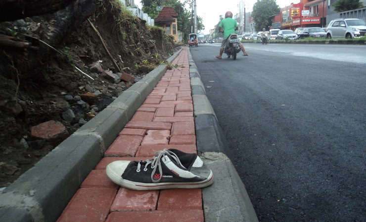 Ada Trotoar Mini Selebar Sepatu di Solo