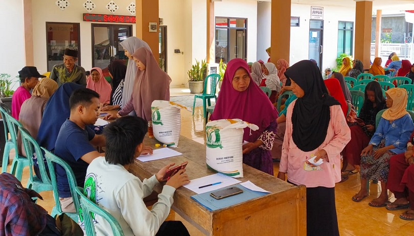 Pemkab Banyuwangi Coret Ribuan  Nama Penerima Bansos 