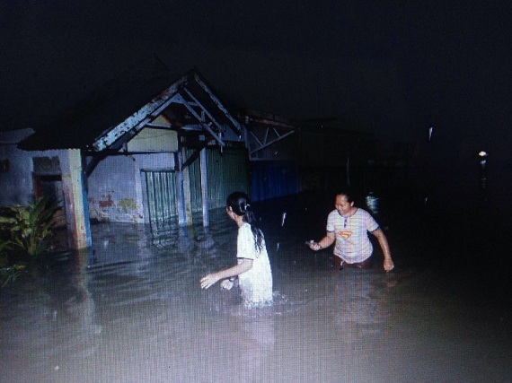 Banjir Bandang di Kota Padang, 1 Tewas Ribuan Rumah Terendam