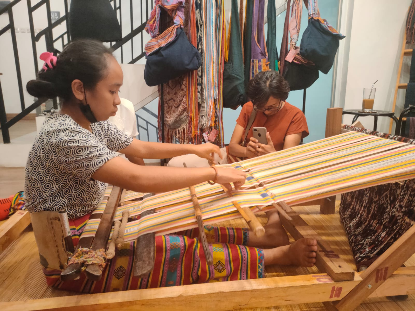 Komunitas Biboki Lestarikan Tenun Ikat Tradisional