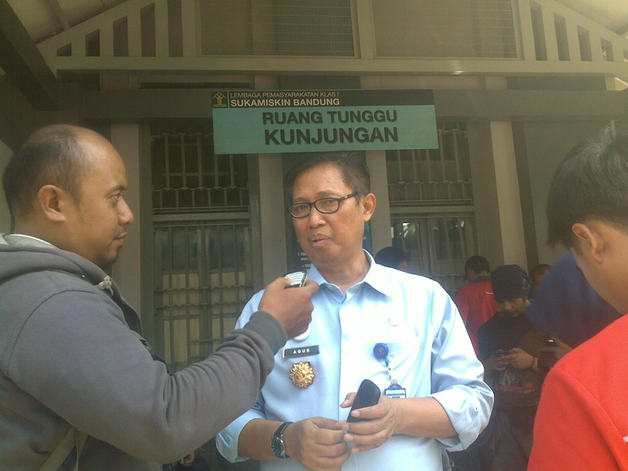 Gayus Pelesir, Dua Sipir Penjara Tipikor Sukamiskin Kena Sanksi