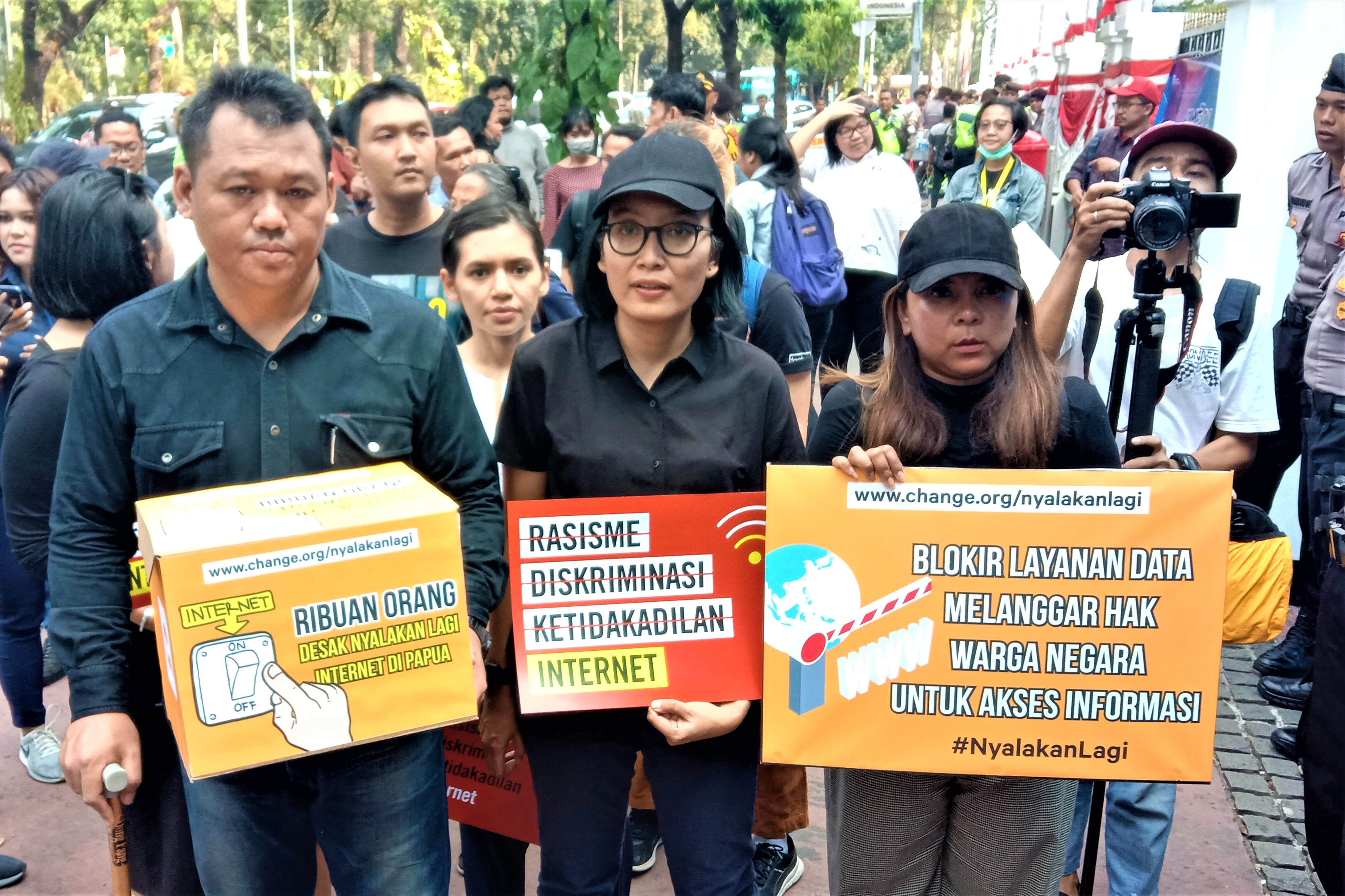 Ribuan Orang Desak Pemerintah Nyalakan Lagi Internet di Papua
