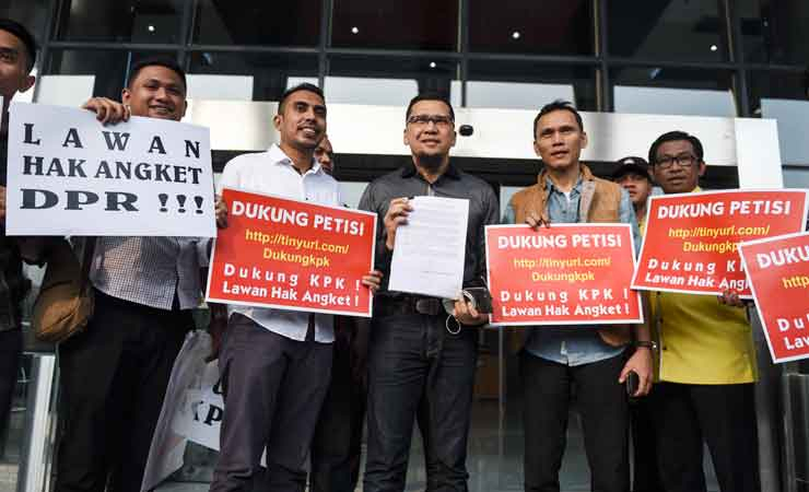 Mengebiri KPK
