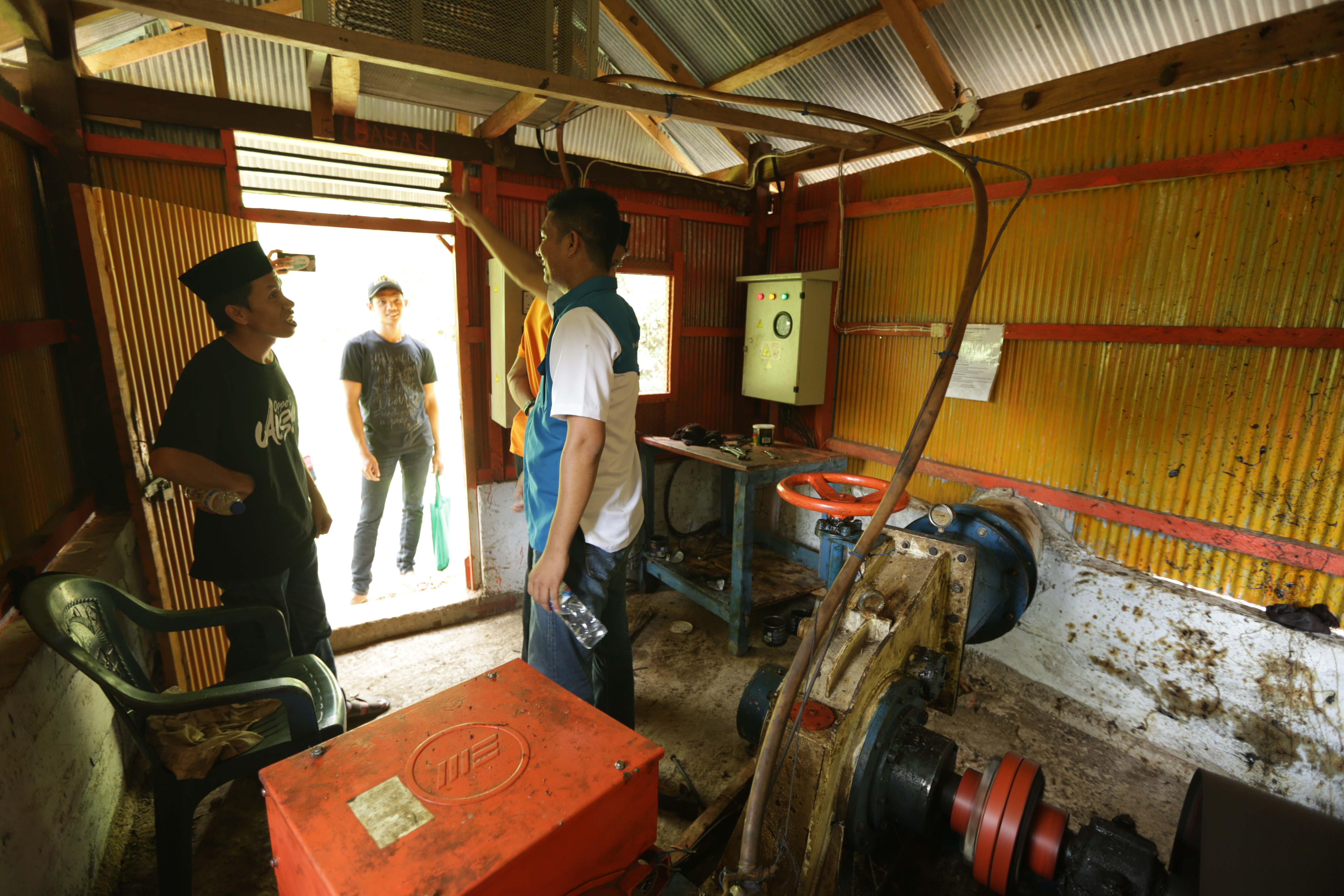 Ruang kontrol microhidro
