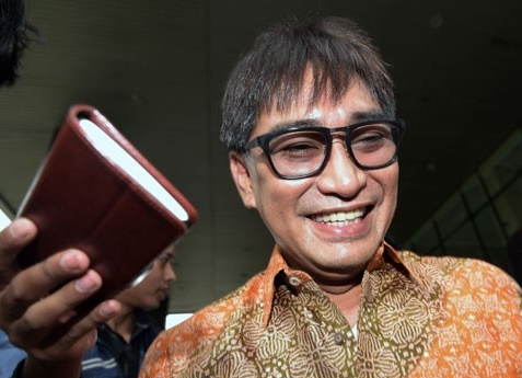 Kasus Hambalang,  Siap Ditahan KPK  Choel Datang Bawa Koper