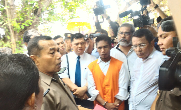 Sidang Angeline, Digelar di TKP Pembunuhan