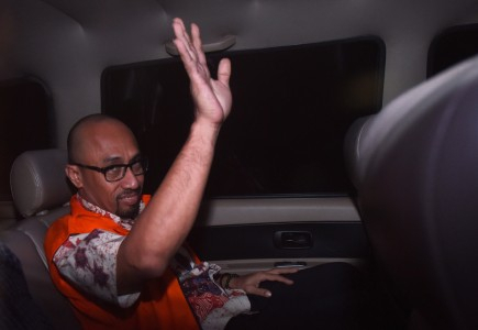Ditahan KPK, Anggota Fraksi PAN Minta Maaf
