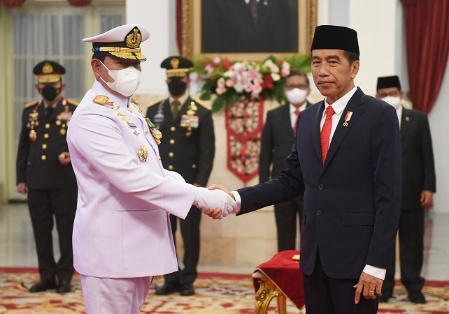 Jokowi Lantik Yudo Margono jadi Panglima TNI