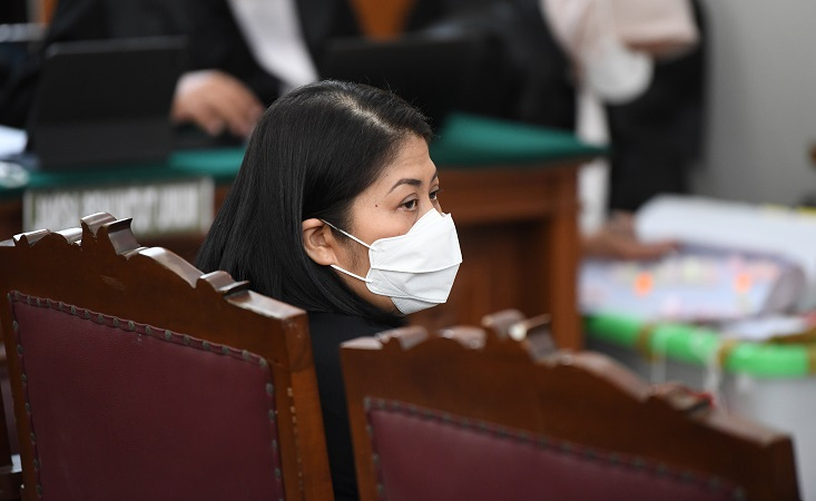Ahli Ragu Ada Pelecehan Seksual, Putri Bantah Sambil Terisak