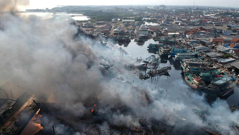 52 Kapal Terbakar di Tegal, Ini Arahan Ganjar Pranowo