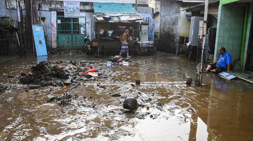 Pakar Ingatkan Bahaya Zat Beracun yang Terbawa Banjir