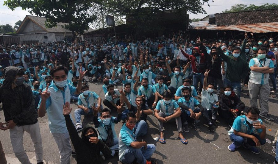 DPR Desak Menaker Tindak Tegas Perusahaan Pelanggar Aturan Bayar THR