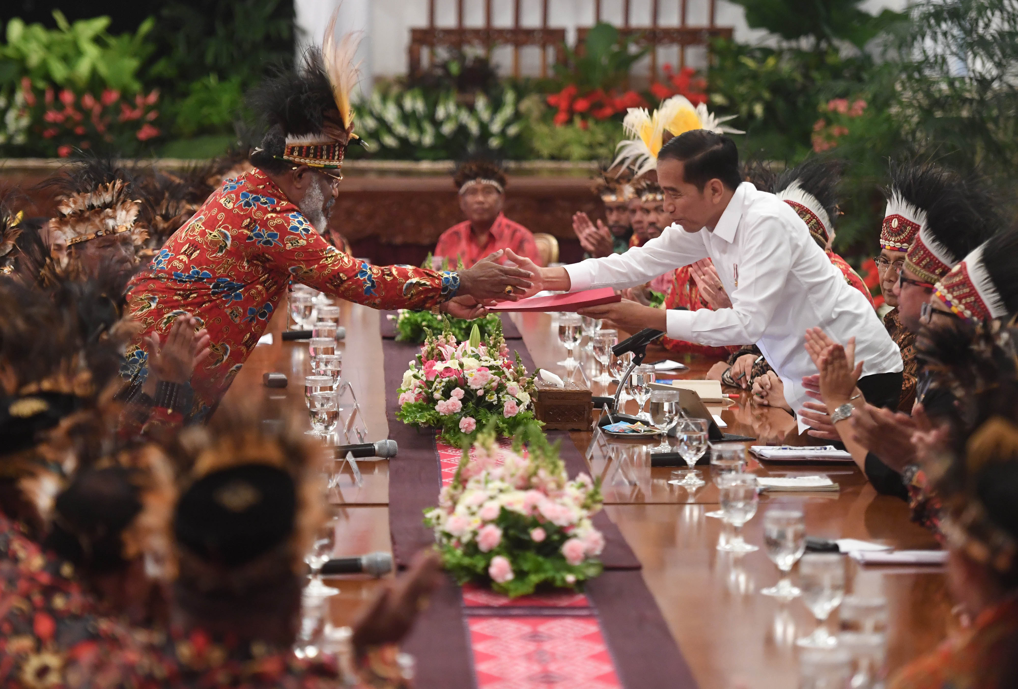 Rencana Pemekaran, Dewan Adat Papua Barat: Banyak Negatifnya