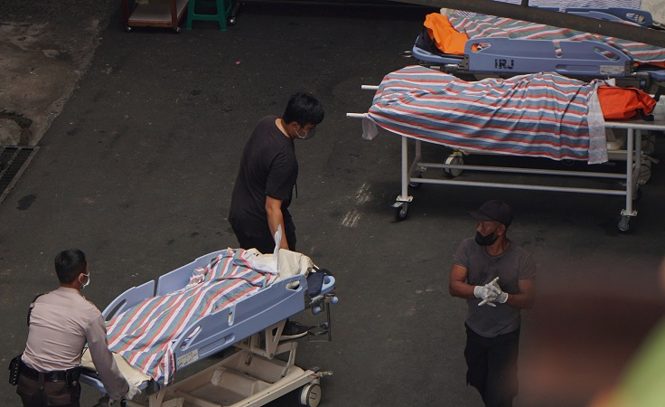 Tragedi Kanjuruhan, Polisi Bantah Intimidasi Keluarga Korban untuk Autopsi