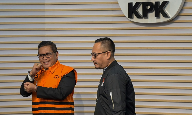 KPK Tahan Hasto, ICW: Sudah Tepat