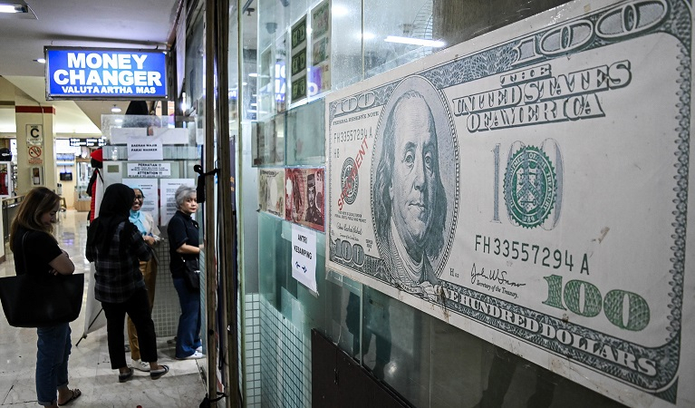 Kemenkeu Antisipasi Dampak Buruk Konflik Iran-Israel ke Rupiah