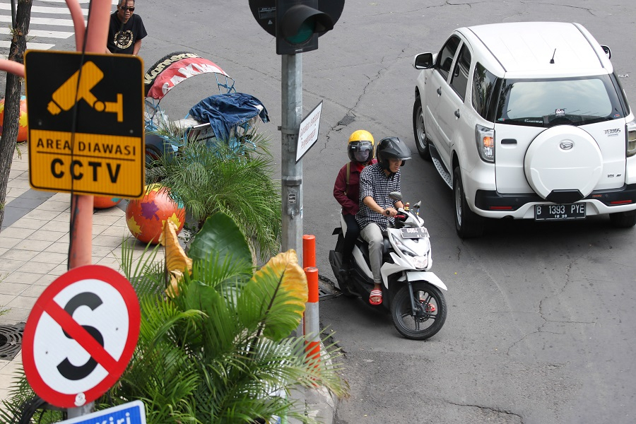 Terapkan e-Tilang, Tiap 15 Meter Dipasang Kamera di Surabaya