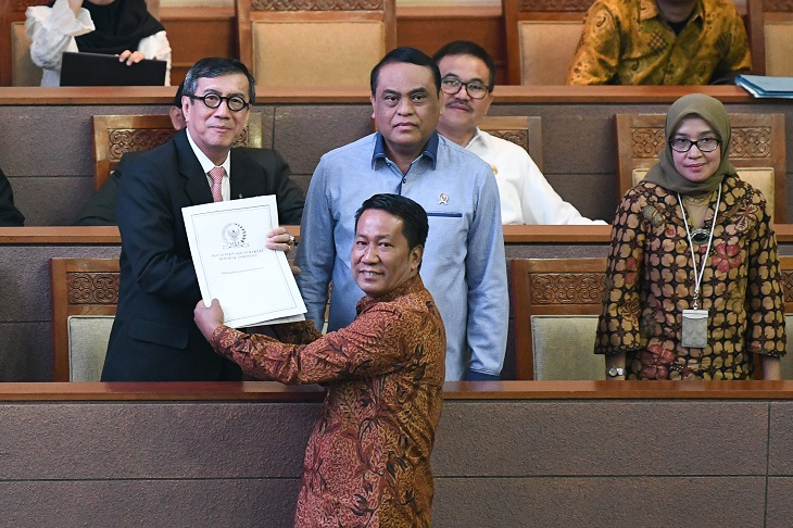 RUU KPK Disahkan, Masyarakat Sipil Gagas Uji Materi ke MK