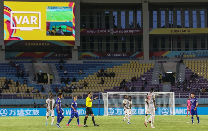 Gibran Akui Piala Dunia U-17 di Solo Masih Sepi Penonton