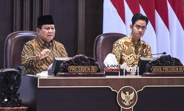 Peringatan Prabowo: Copot Pejabat yang Tidak Kerja Keras