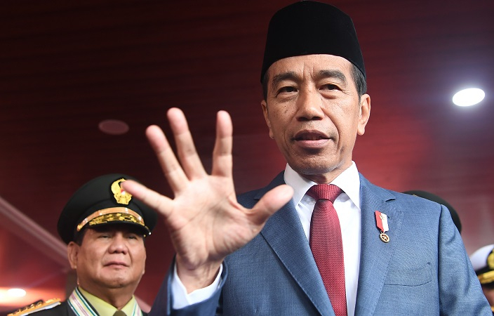 Jokowi Minta TNI-Polri Netralisasi Residu Politik