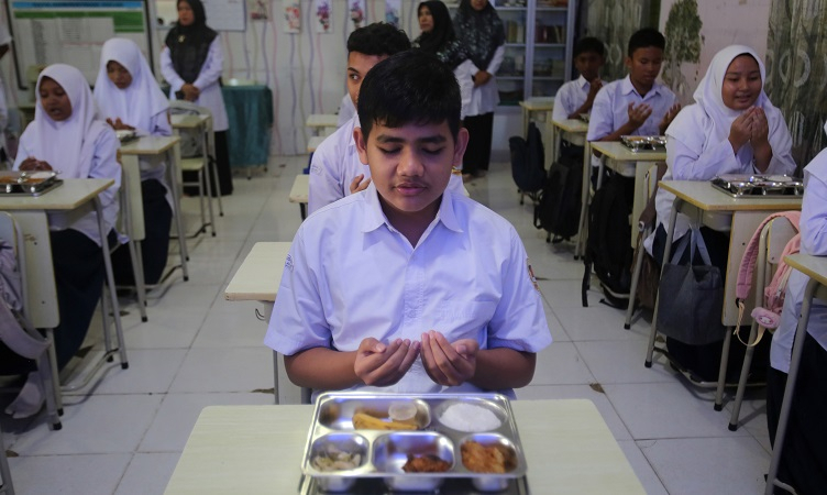 Ahli Peringatkan Keracunan Massal di Makan Bergizi Tak Boleh Disepelekan
