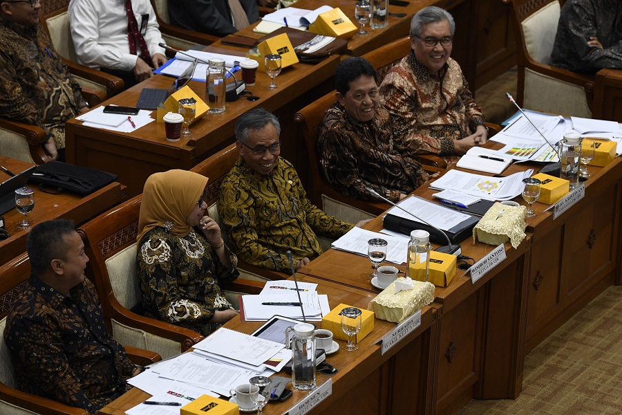 Skandal Jiwasraya: DPR dan OJK Malah Berseteru