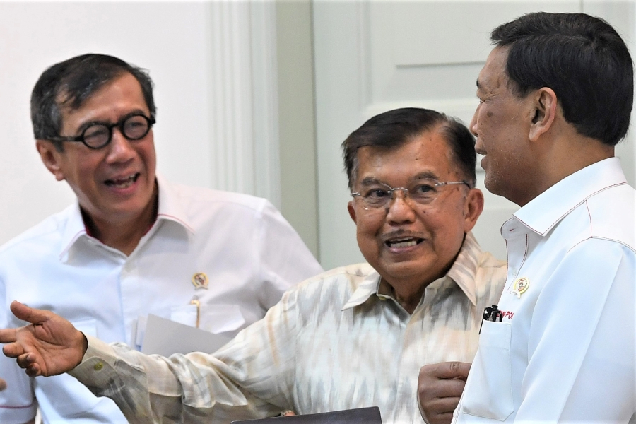Menteri Hukum Serahkan Urusan Papua ke Wiranto