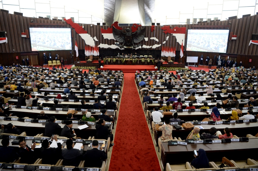 Politisi Asal Papua Menangis Lihat Sidang MPR Bahas Politik