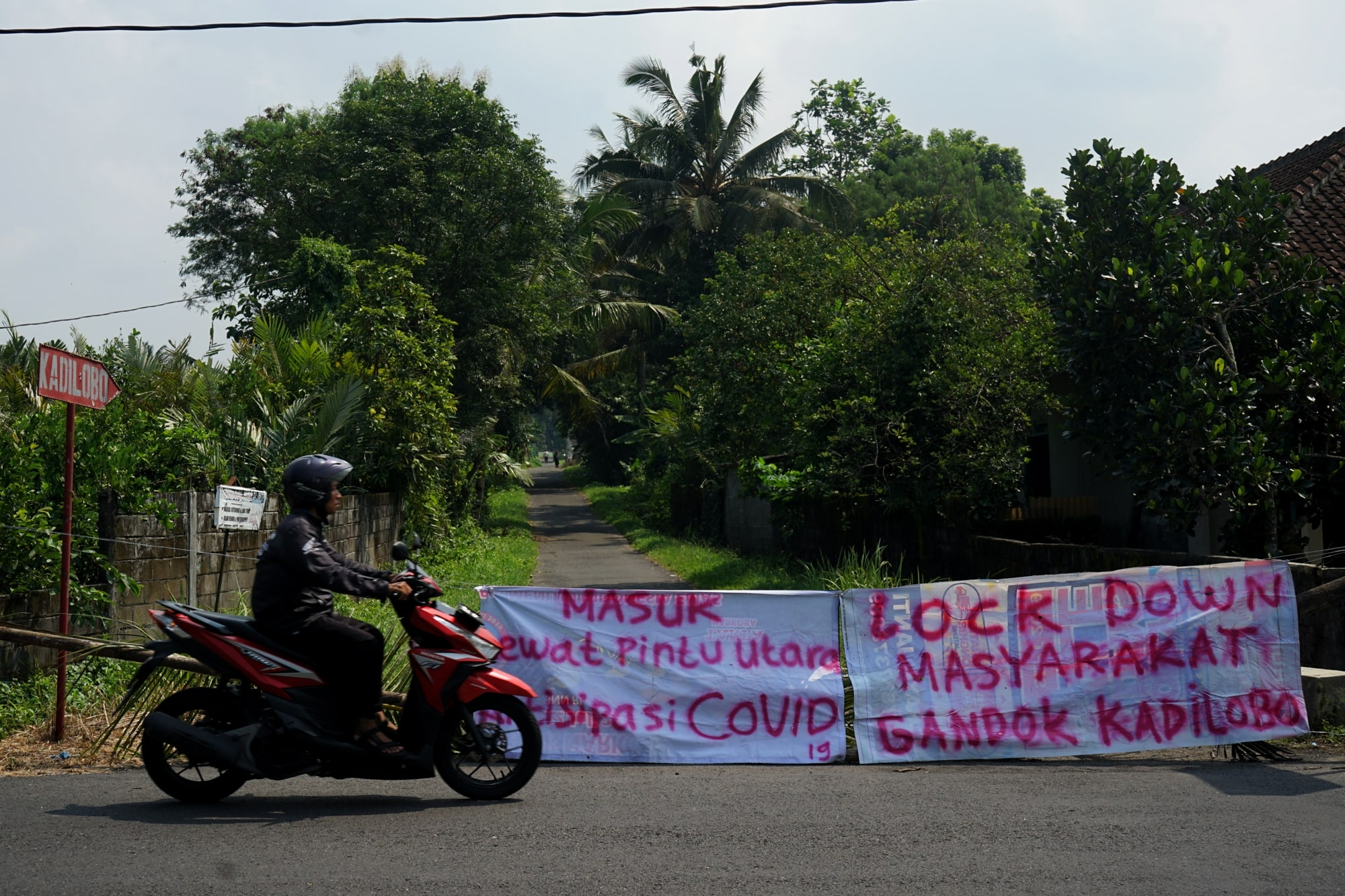 Kasus Covid-19 Tembus Seribu Orang, Indonesia Siapkan Aturan 'Lockdown'