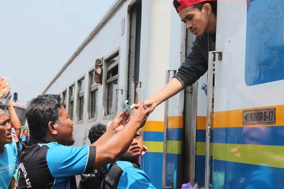 Dilarang Berjualan, Pedagang Asongan Dijanjikan Pelatihan