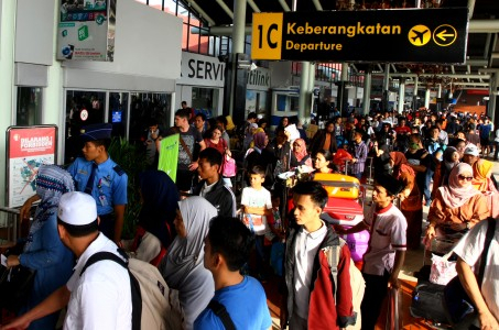Arus Balik di Bandara Soeta Diprediksi  Sabtu dan Minggu